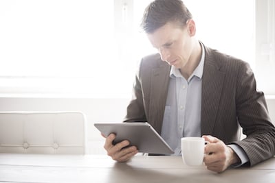 doctor-blog-reading